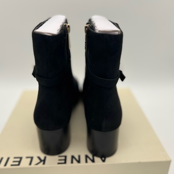 Anne Klein Women's Kaci Fashion Boot, Black Suede, 11 - Picture 4 of 6